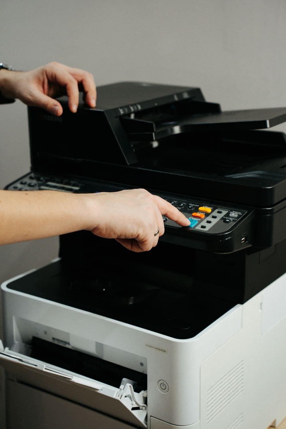 Kontorprinter tilsluttet Juno Print